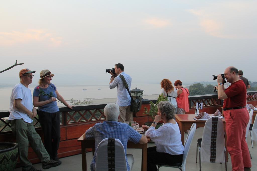 Ayarwaddy River View Hotel Mandalay Dış mekan fotoğraf