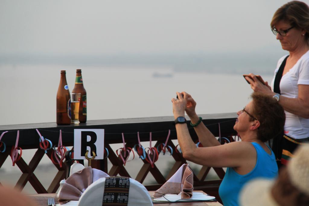 Ayarwaddy River View Hotel Mandalay Dış mekan fotoğraf