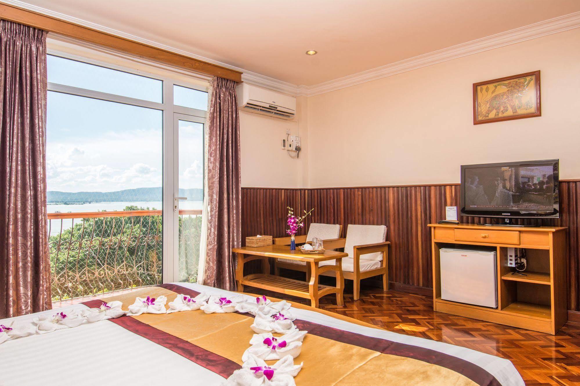 Ayarwaddy River View Hotel Mandalay Dış mekan fotoğraf